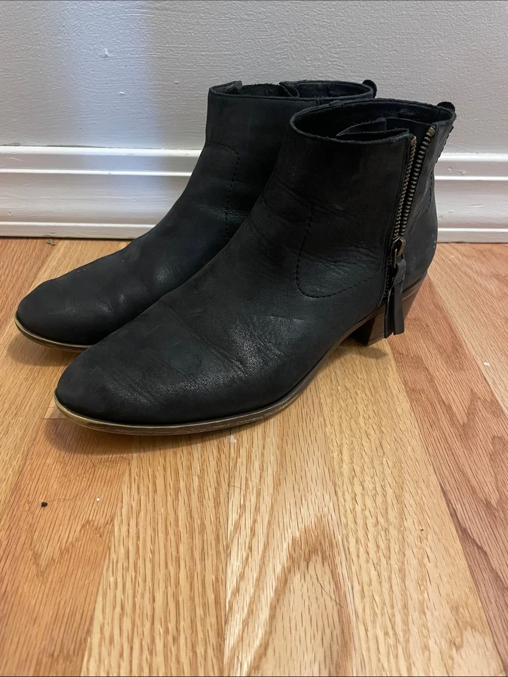 Lucky Brand Black Leather Ankle Booties with Side Zip Detail